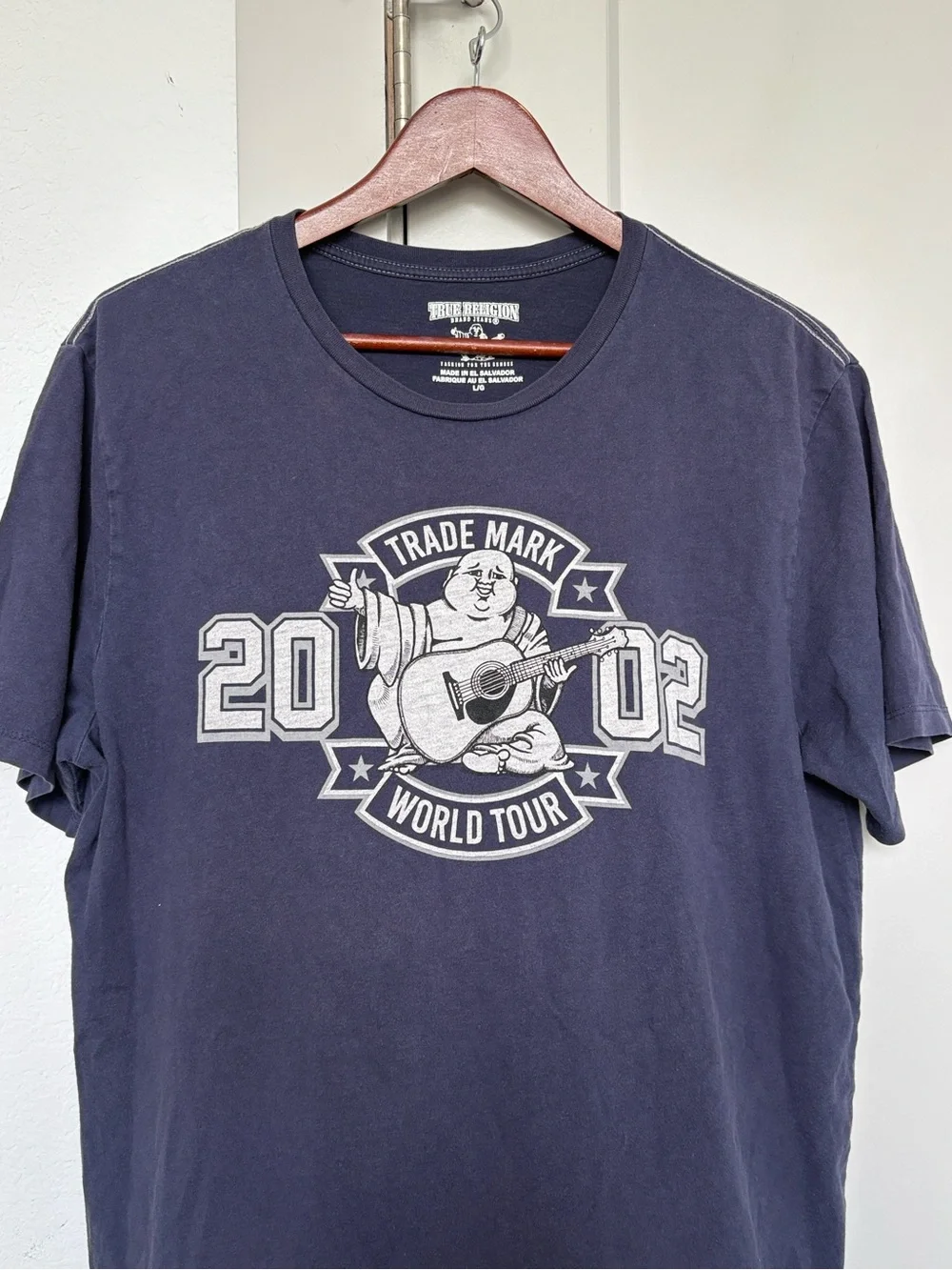 TRUE RELIGION WORLD TOUR 2002 GRAPHIC TSHIRT MENS LARGE